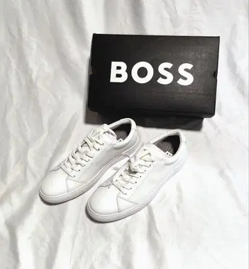 HUGO BOSS 휴고보스 사이즈 28cm 스니커즈