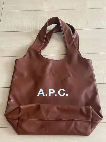 A.P.C 토트백