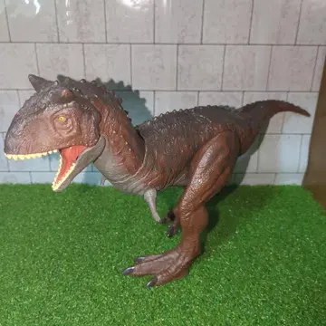 마텔 카르노타우루스 쥬라기 월드