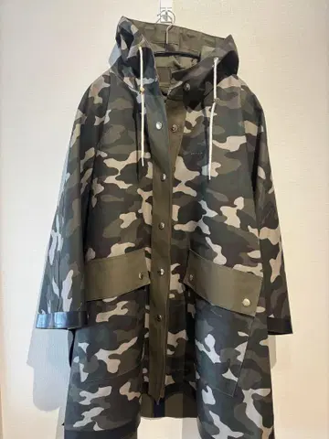 MACKINTOSH 카모플라주 패턴 밴딩 후데트 판초