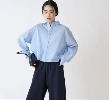 미스 로에 시어 크롭 셔츠