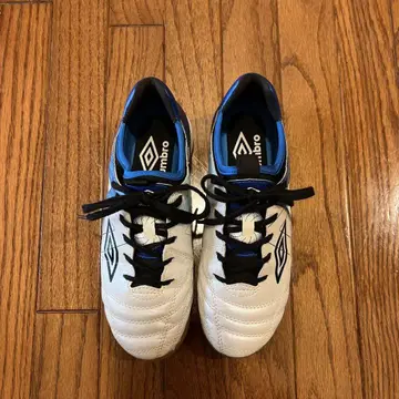 성명 기재 없음 umbro ACCERATOR 실내 풋살화 21cm