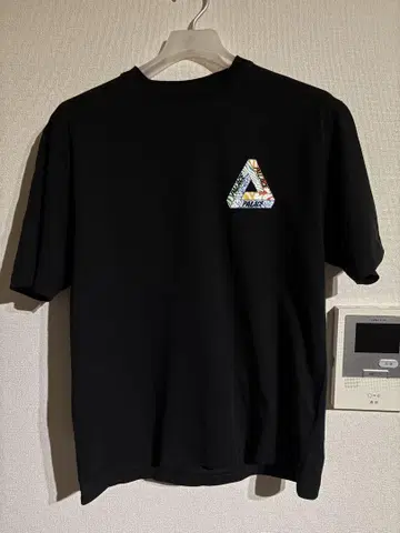 PALACE 블랙 T셔츠