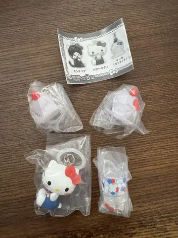 미개봉 새상품 몬치치 x 헬로키티 메지루시 액세서리 몬치치