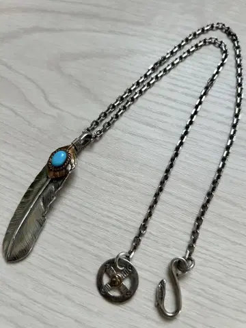 터콰이즈 장식 페더 목걸이