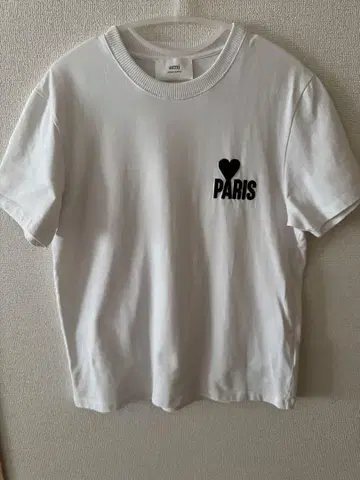 화이트 T셔츠 하트 PARIS 자수 반팔