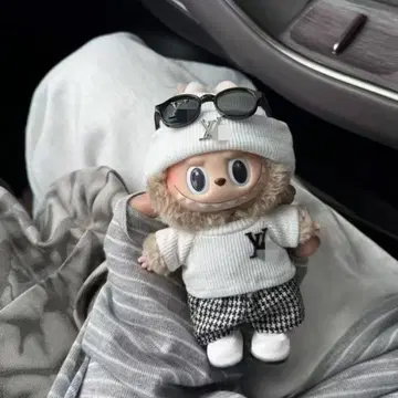 Labubu 라부부 봉제 인형 옷 갈아입히기