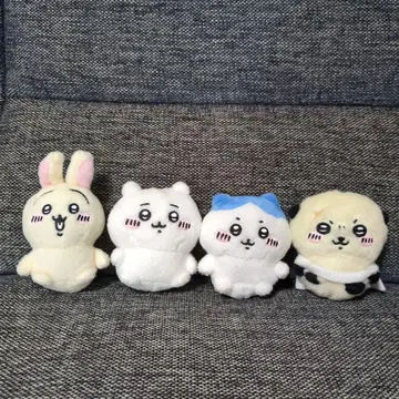 치이카와 (먼작귀) 앉은 봉제 인형 마스코트
