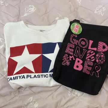 TAMIYA의 T셔츠와 금박 백