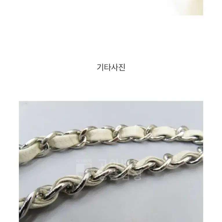 샤넬 클래식 캐비어 미디엄 화이트 사진 4