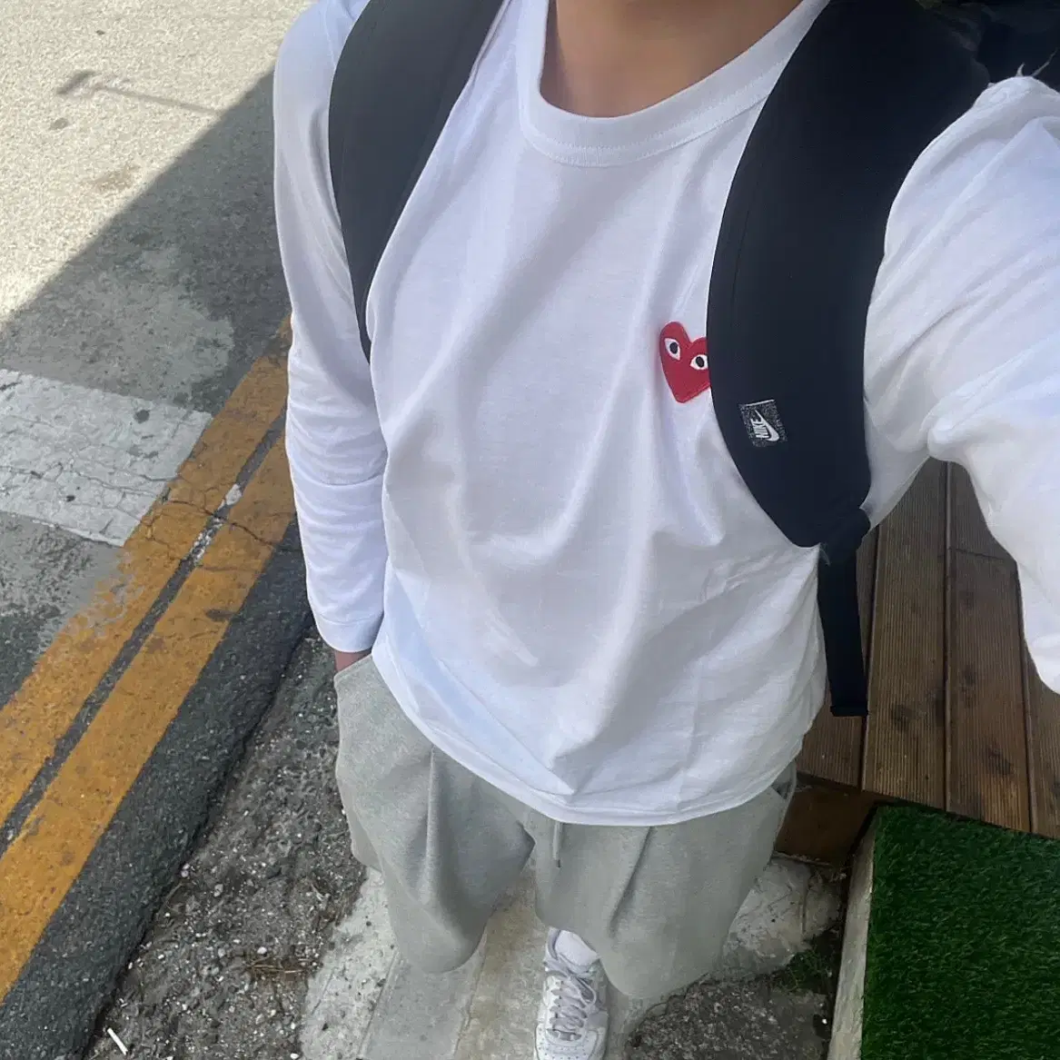 정품/무료배송) 꼼데가르송 롱슬리브 긴팔 레드와펜 남녀공용 블랙,화이트