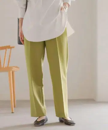 라임 그린 팬츠 센터 프레스