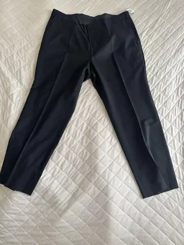 가격 인하 협상 가능 미사용 새상품급 블랙 수트 바지 허리 110cm