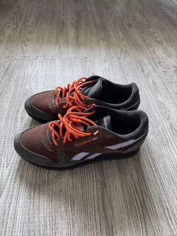 Reebok x Bott 콜라보 스니커즈 27cm