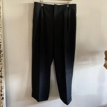 ZARA 블랙에 가까운 네이비 팬츠