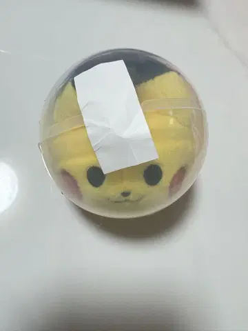 롯데월드 피카츄 벌룬 가챠가챠