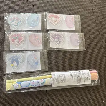 [ 헬로키티 ] 산리오 당첨 하트 캔뱃지