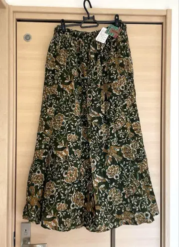 티티카카 미사용 새상품 오토미 프린트 쉐도우 체크 스커트 카키