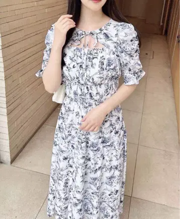 INGNI 데콜테 오픈 꽃무늬 롱 원피스
