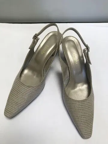 t.inaba 백 스트랩 23.5cm 미사용