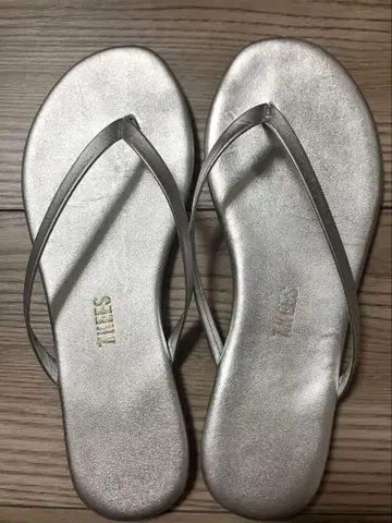 TKEES 티키즈 샌들 실버 US5