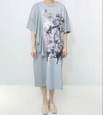 이즈스칼라 552259: 천체 x 꽃무늬 콜라주 패턴 프릴 소매 원피스