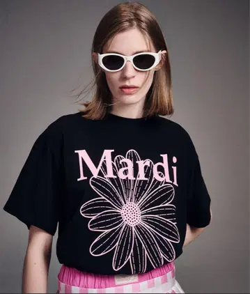 Mardi 꽃무늬 프린트 반팔 프리 사이즈 블랙 핑크