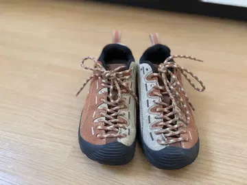 KEEN JASPER 23cm