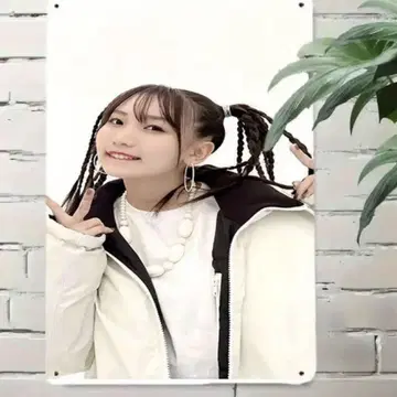 YOASOBI 양철 간판