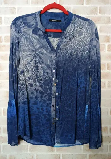 Desigual S 사이즈 블루 계열 플라워 패턴 긴팔 셔츠