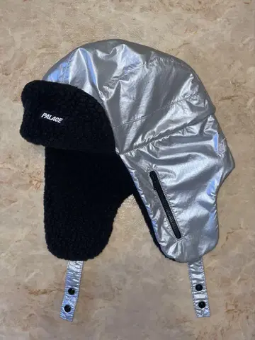 PALACE 실버 플라이트 캡