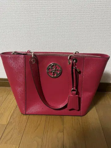 새상품급 GUESS 토트백 레드