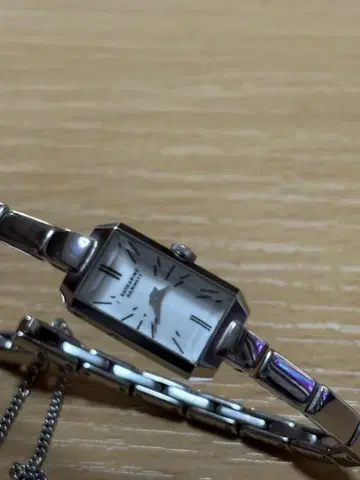 배터리 교체 완료 캐서린 햄넷 KH-8004