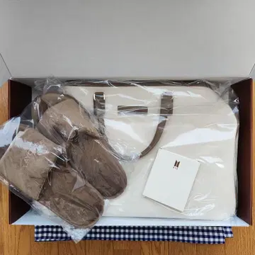 BTS MERCH BOX #17 태태 V 미사용 빠짐없는 상품 박스