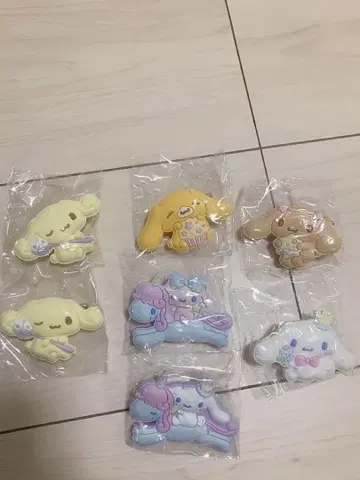 20주년 기념일 시나모롤 클립 포함 핀 배지