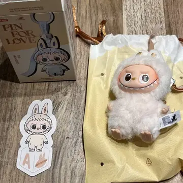 Labubu 알파벳 [ A ] 라부부 봉제 인형 펜던트 popmart