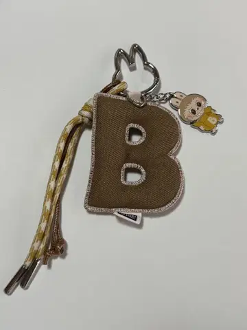 러브럽 LABUBU PIN FOR LOVE 알파벳 펜던트 B