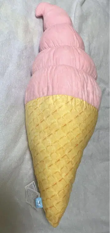 저 목장의 소프트 아이스크림 울트라 BIG 봉제 인형 스트로베리