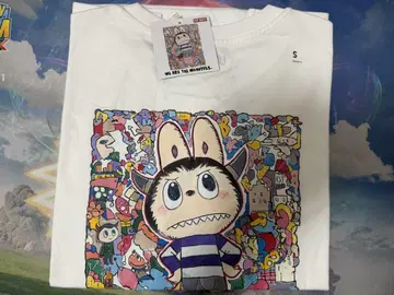 UNIQLO 러브브 콜라보T셔츠 화이트 S사이즈 POPMART