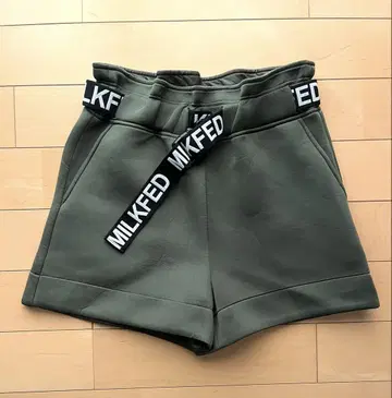 MILKFED 밀크페도 로고 벨트 하프 팬츠! 카키색! 새상품급