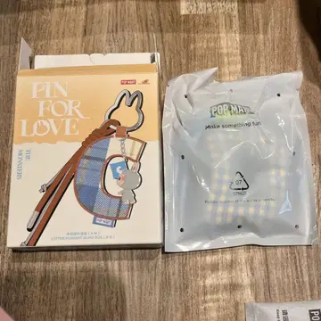 POP MART PIN FOR LOVE 키링 D