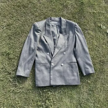 그레이 테일러드 자켓 피크 라펠