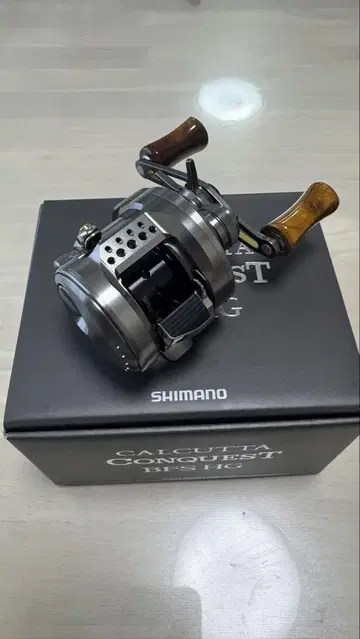 SHIMANO 23 칼카타 퀘스트 네이비 BFS HG