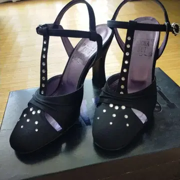 ANNA SUI 샌들