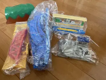 프라레일 역 선로 차량 세트
