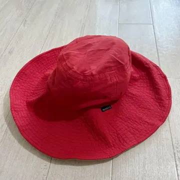 몽벨 파라솔 햇 M 사이즈 빨간색