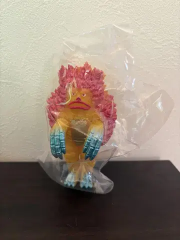 가라몬 카이주 컬러즈 울트라 Q