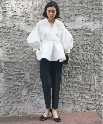 화이트 플라워 장식 셋업
