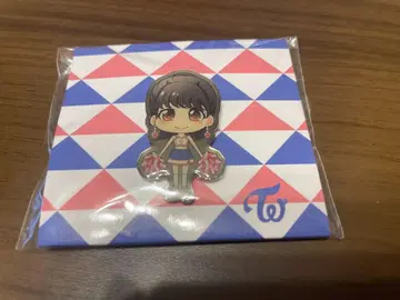 TWICE 핀 배지 모모 gogo fightin