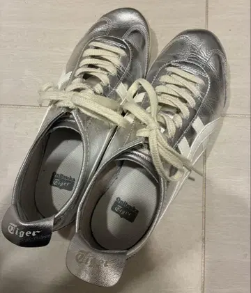 오니츠카타이거 MEXICO66 실버